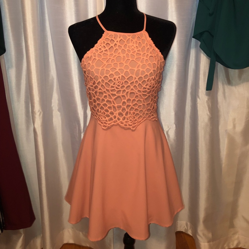Peach/pink dress